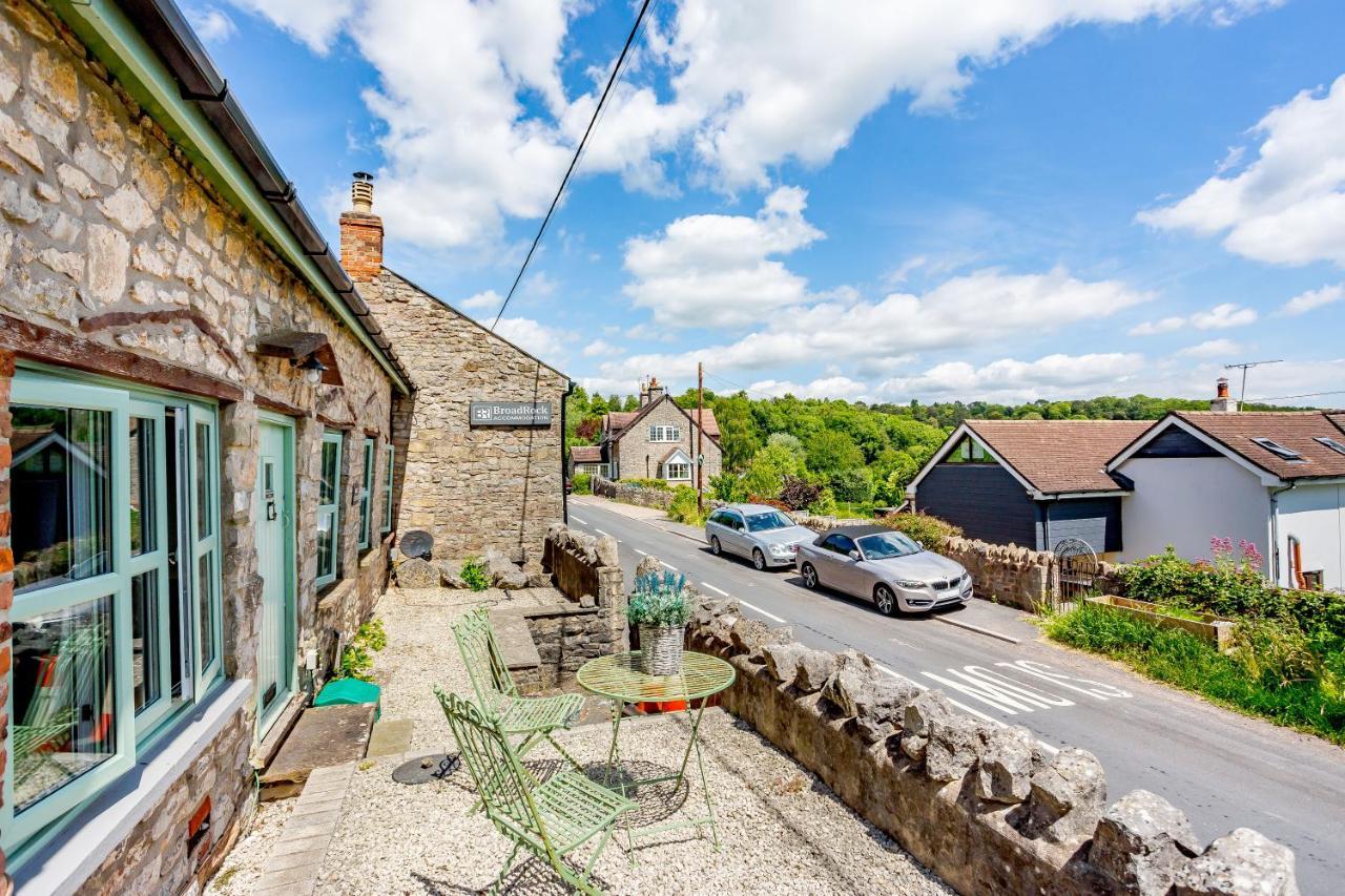 Broadrock Accommodation - Clock Cottage Chepstow Kültér fotó