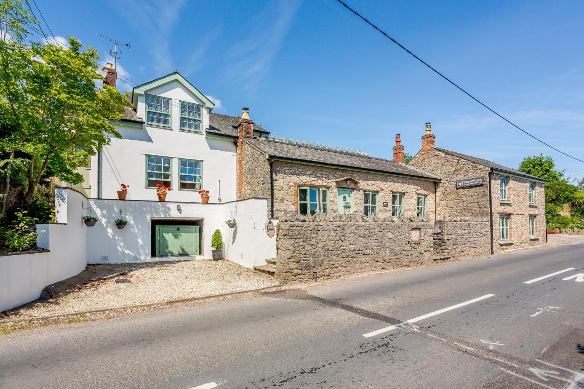 Broadrock Accommodation - Clock Cottage Chepstow Kültér fotó